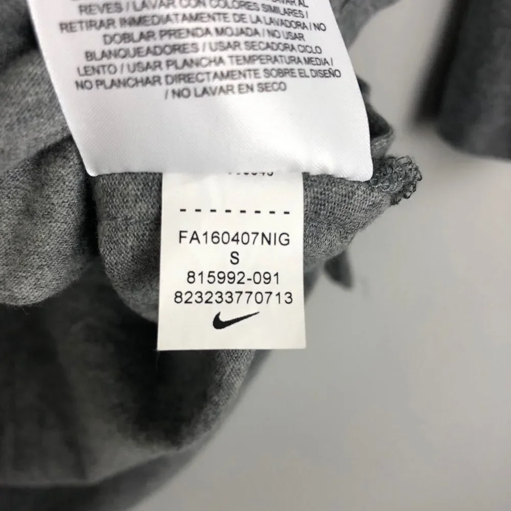 NIKE | Raglan Style V-Neck Just Do It Tee Small